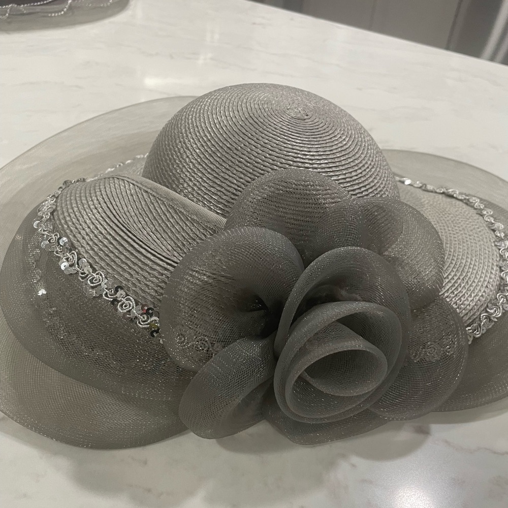 Chic Silver Women's Hat with Floral Accent